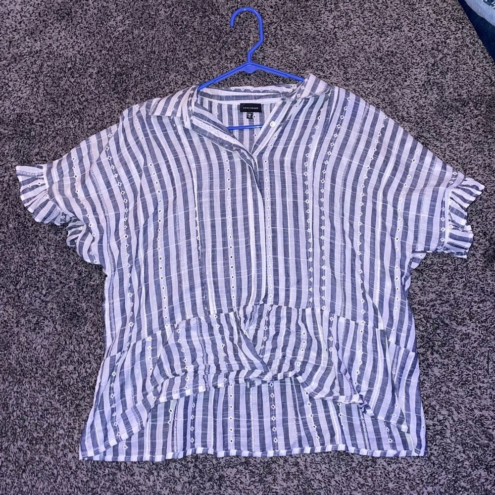 Buckle Black striped top size Medium